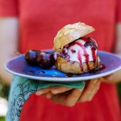 Orange, cardamom and almond brioche buns
