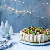 Fig, pistachio, and cinnamon pavlova