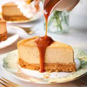 Coffee cheesecake with miso caramel