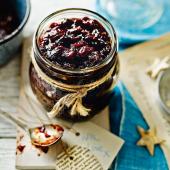 Mulled cranberry and red onion chutney