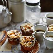 Mocha walnut crumble cupcakes