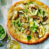 Courgette, lemon and mozzarella pizza