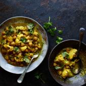 Coconut cauliflower and chickpea curry