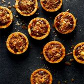 Biscoff caramel crunch mince pies 