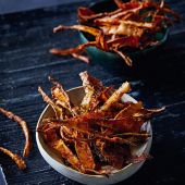 Vegetable peel crisps