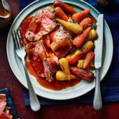 Roast beef with smoked garlic butter 