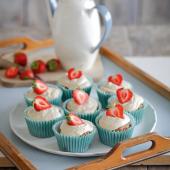 Strawberry and cream cupcakes