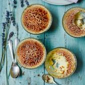 Lemon crème brûlées 