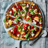 Houmous, pepper, goats’ cheese and sweet chilli pizza