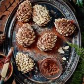 Pine cone cakes