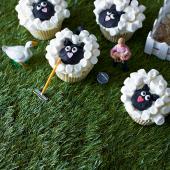 Marshmallow sheep cupcakes 