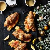 Smoked salmon and scramble croissants