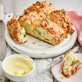 Spring onion and cheese soda bread