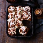 Maple cinnamon buns with candied bacon