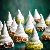 Mini meringue kisses