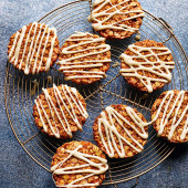 Oaty apple sauce cookies