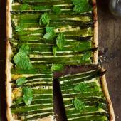 Asparagus, spring onion and mint tart