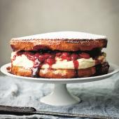 Victoria sponge with limoncello and balsamic strawberries 