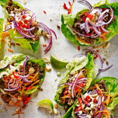 Crunchy beef lettuce wraps