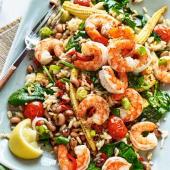 Piri piri rice and peas with garlic prawns 