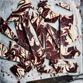 Chai chocolate bark
