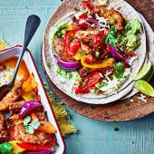 Chicken fajita traybake