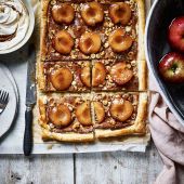 ‘Bobbing for apples’ tart