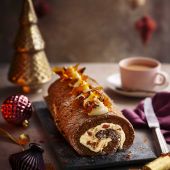 Gingerbread pecan Swiss roll
