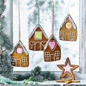 Gingerbread house biscuits