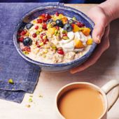 Prebiotic-packed overnight oats