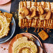 Biscoff roulade