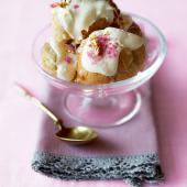 White chocolate and vanilla profiteroles 