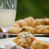 Stuffed courgette flowers with honey 