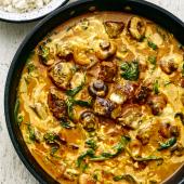 Light lamb, mushroom and spinach korma