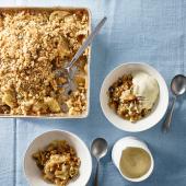 Apple and almond crumble