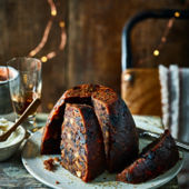 Slow cooker Christmas pudding with amaretto