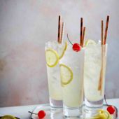 Tom collins cocktail