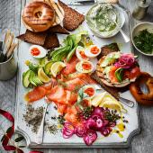 Smoked salmon breakfast platter