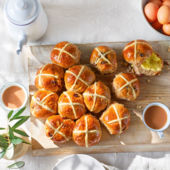 Tear-and-share ultimate hot cross buns