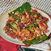 Prawn and tomato noodles