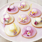 Easter bonnet biscuits
