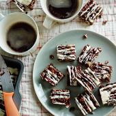 Chocolate cinnamon popcorn squares 