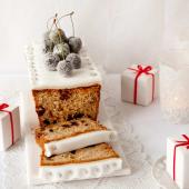 Iced cherry and almond cake 