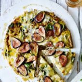 Fig, Gorgonzola and thyme frittata