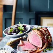 Fast roast beef with thyme beets and horseradish crème fraiche