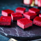 Red velvet cheesecake 