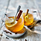 White mulled wine