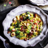 Creamy sprouts with chestnuts and pancetta