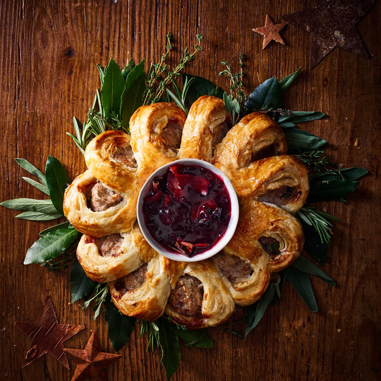 Sausage Roll Wreath With Mulled Wine Cranberry Relish Recipe Sainsbury S Magazine