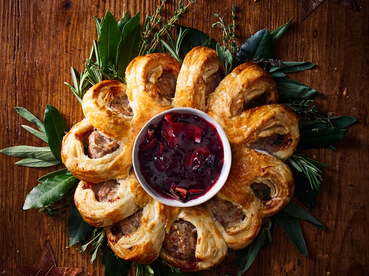 Sausage Roll Wreath With Mulled Wine Cranberry Relish Recipe Sainsbury S Magazine Sausage Roll Wreath With Mulled Wine Cranberry Relish Recipe Sainsbury S Magazine